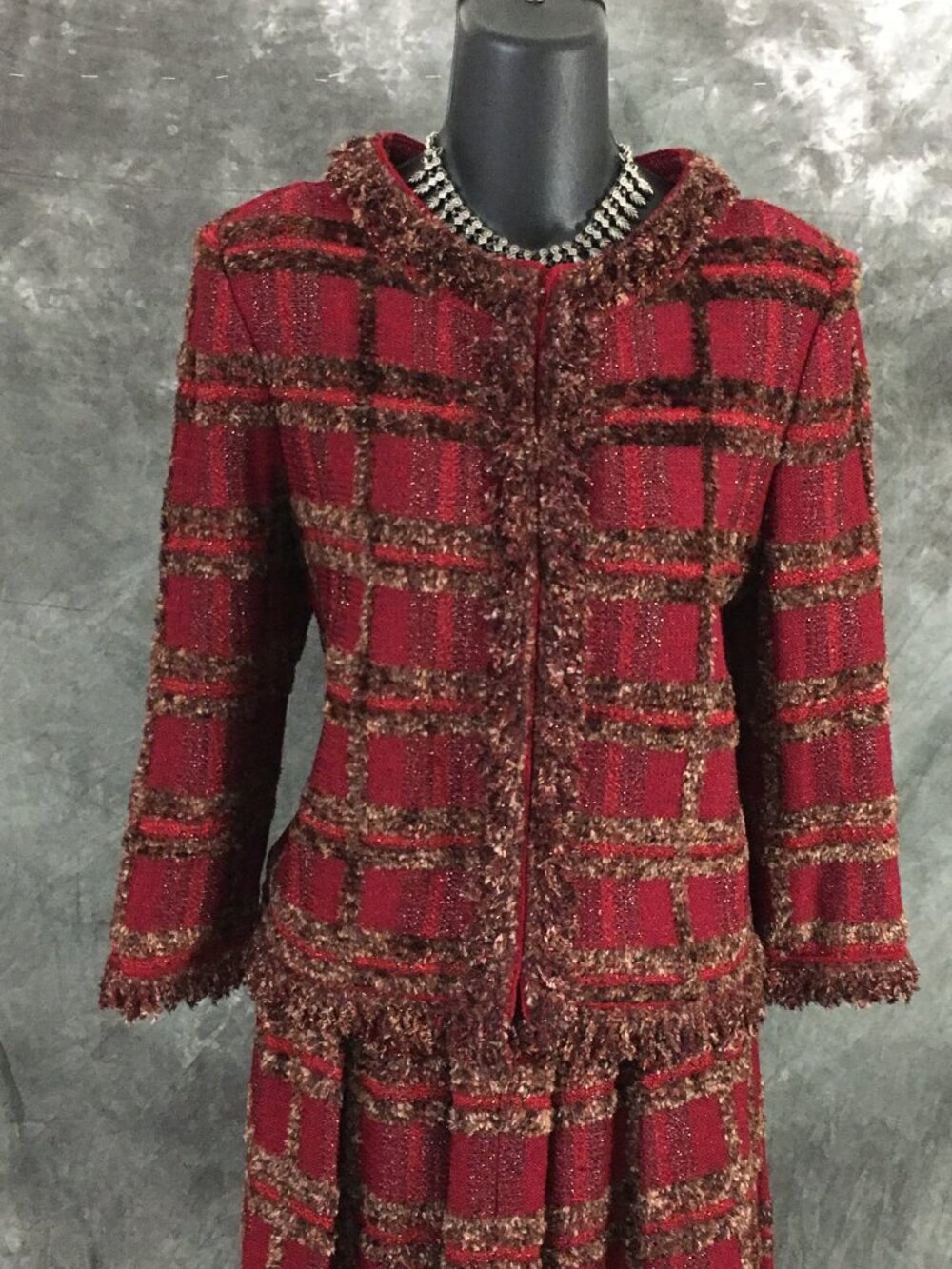 NWT NEW st john collection knit red wine multi fringe jacket skirt suit size 6 - Picture 3 of 8